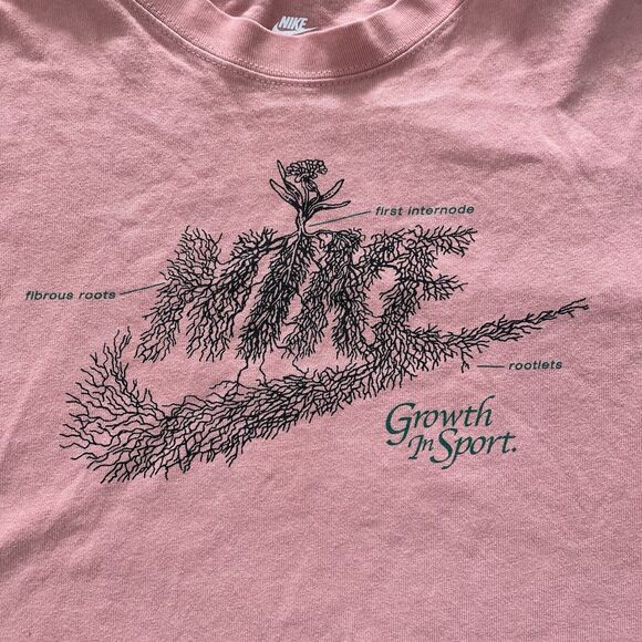 Nike Sportswear "Growth In Sport" Roots Plant T-Shirt Pink Size S Madder Root - Picture 3 of 9